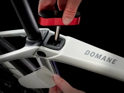 Women Trek Bikes Domane SL 7 Gen 4