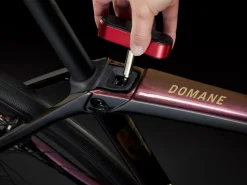 Women Trek Bikes Domane SLR 9 AXS Gen 4