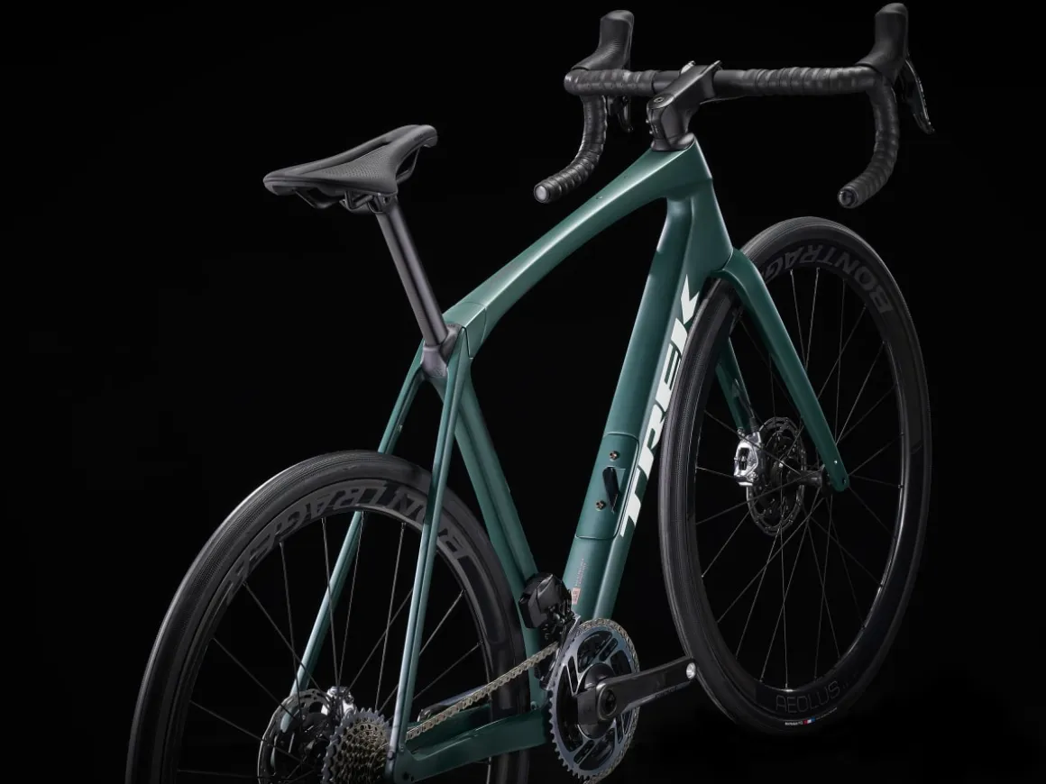 Women Trek Bikes Domane SLR 9 AXS Gen 4
