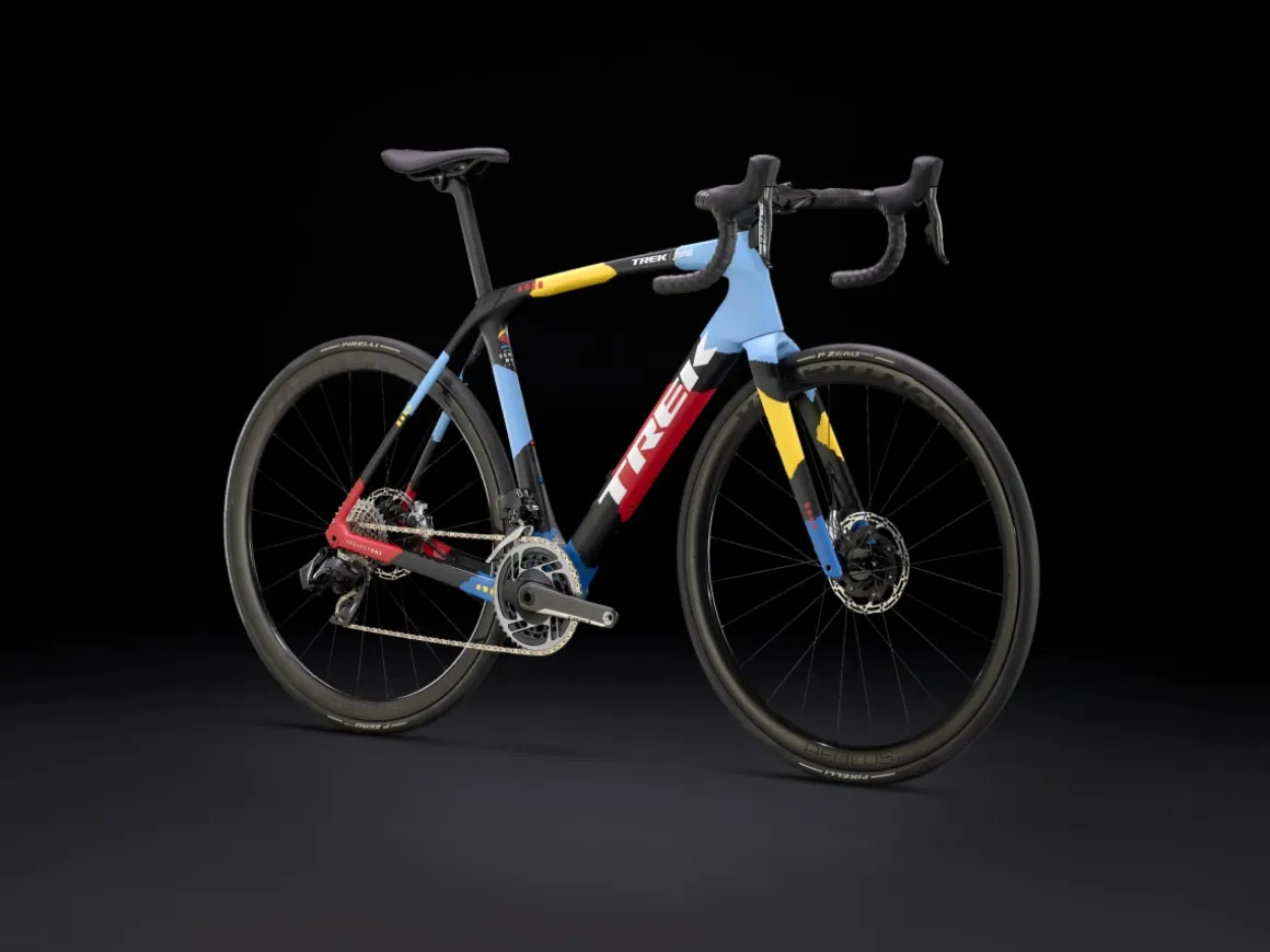 Women Trek Bikes Domane SLR 9 AXS Gen 4