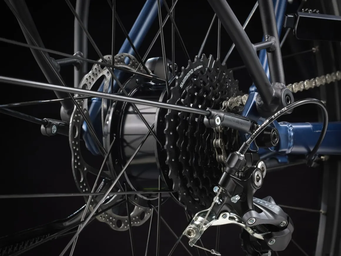 Trek Bikes FX+ 2 Stagger