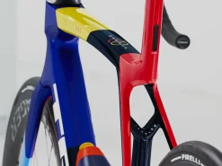 Women Trek Bikes Madone SLR 7 Gen 8