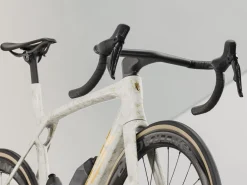 Women Trek Bikes Madone SLR 9 Gen 8