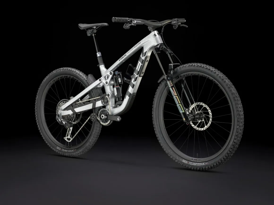 Women Trek Bikes Slash 9.9 XX AXS T-Type Gen 6