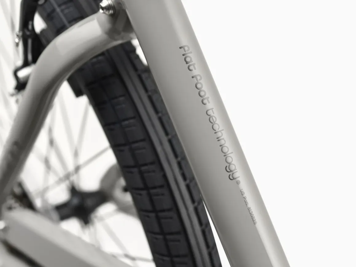 Trek Bikes Townie 7D Step-Over